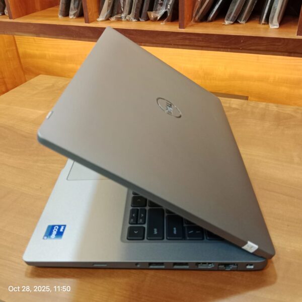Dell Latitude 5430 Laptop - Intel Core i7 12th Gen | 16GB RAM