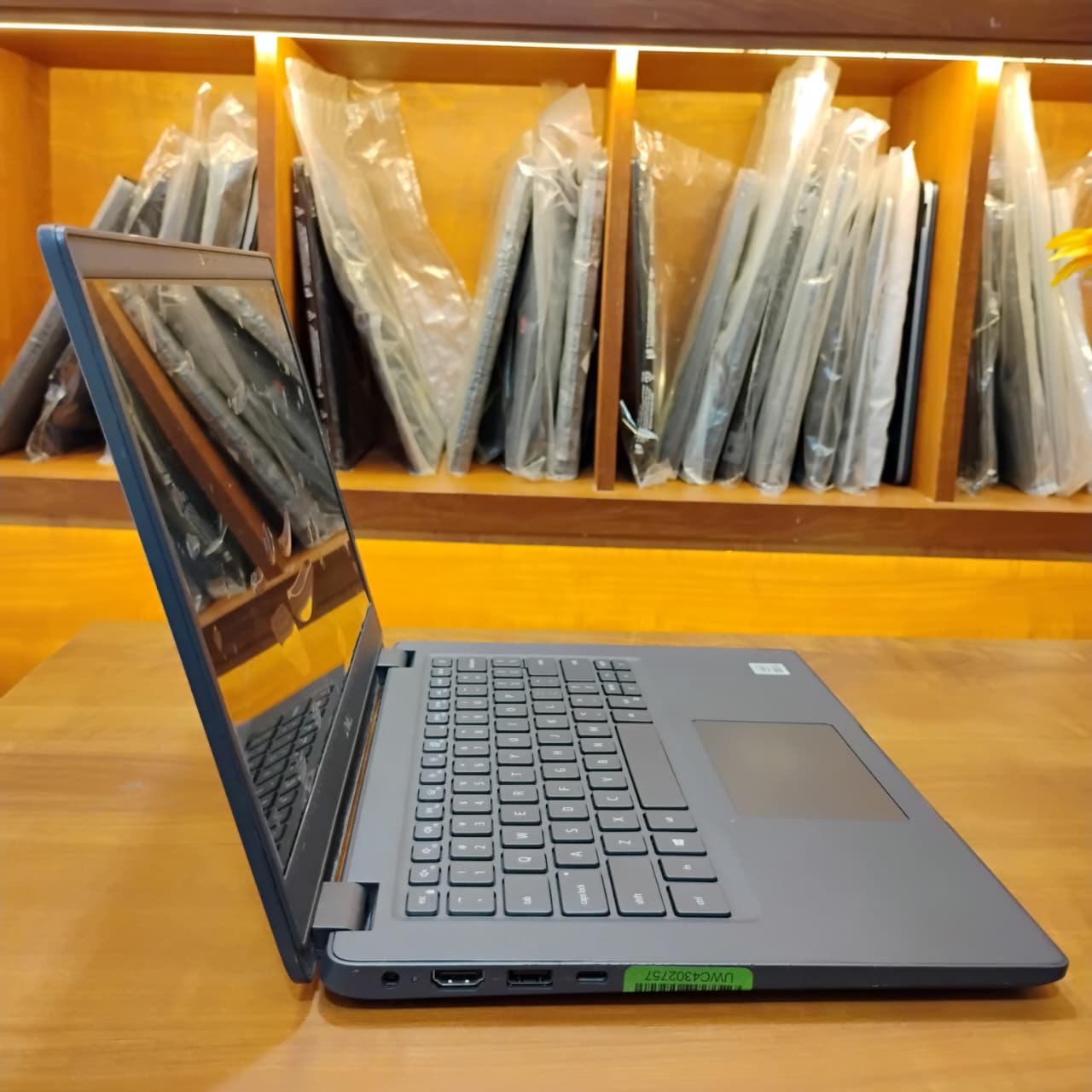 Dell Inspiron 3410 Laptop - Intel Core i5 10th Gen | 8GB RAM | 256GB SSD | 14" Display | Refurbished - Image 3