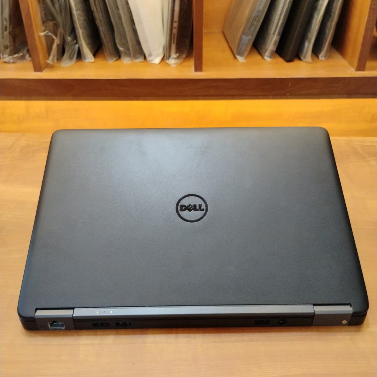 Dell Latitude E7250 Laptop - Intel Core i5 5th Gen | 8GB RAM | 256GB SSD | Ultrabook | Refurbished - Image 6