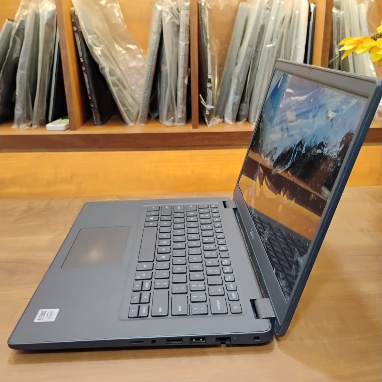 Dell Inspiron 3410 Laptop - Intel Core i5 10th Gen | 8GB RAM | 256GB SSD | 14" Display | Refurbished - Image 2