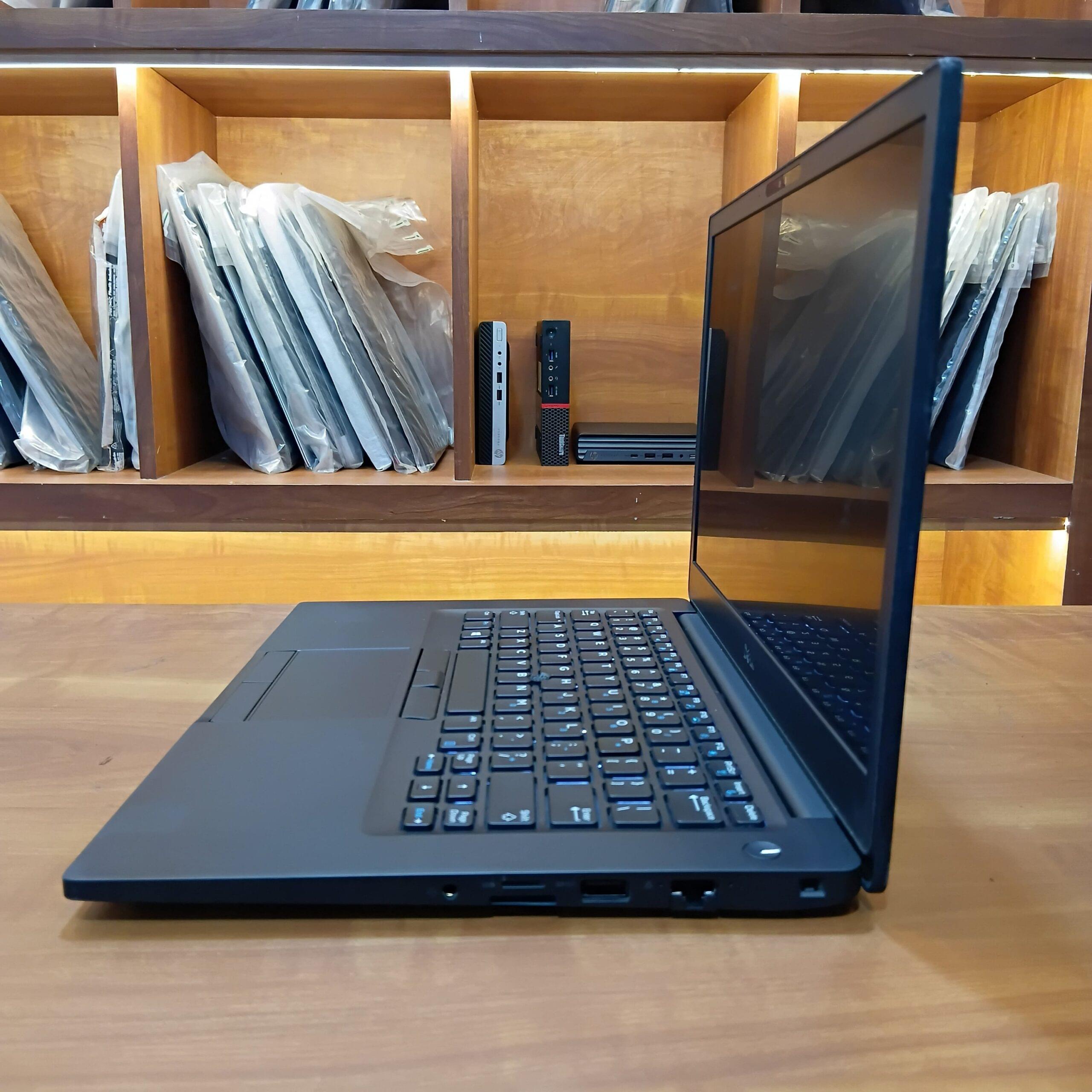 Dell Latitude 7490 Laptop, Intel Core i5 8th Gen, 8GB RAM, 256GB SSD, 14" FHD, Windows 10 Pro, Refurbished - Image 2